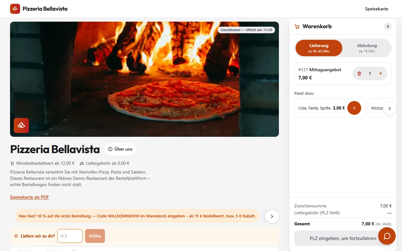 Bestellseite der Demo-Pizzeria: Steinofen-Bild, Speisekarte und Warenkorb mit einem Mittagsangebot, Preise inklusive MwSt.